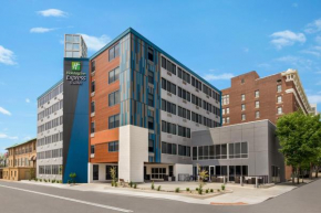 Holiday Inn Express & Suites Evansville Downtown by IHG